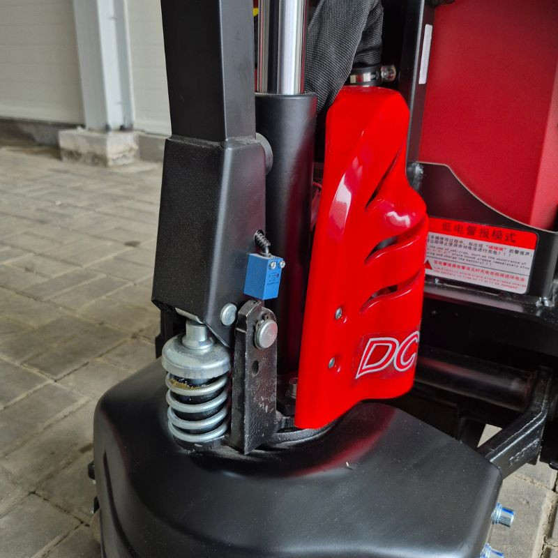 Wózek paletowy elektryczny HELI CBD15J-Li-S 24V/20 Ah